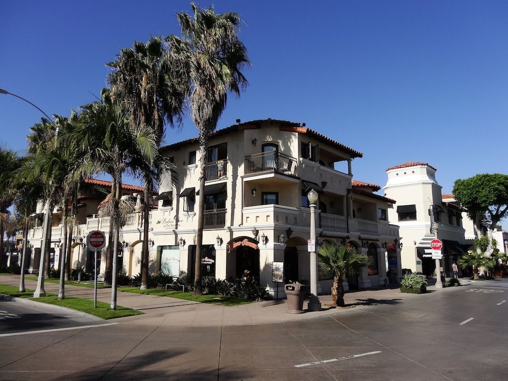 Balboa Inn, On The Beach At Newport 1