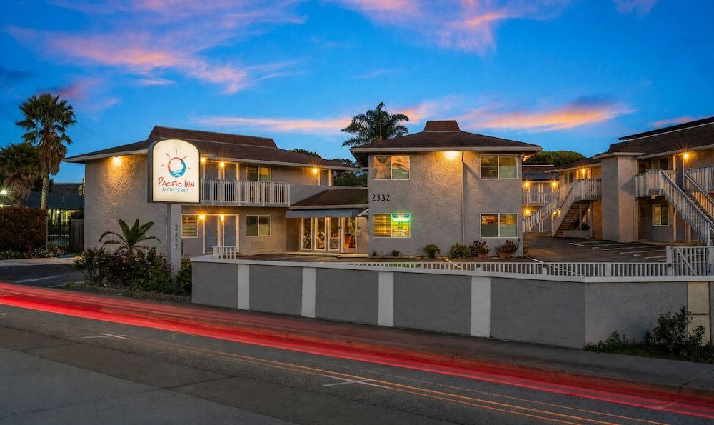 Pacific Inn Monterey 1