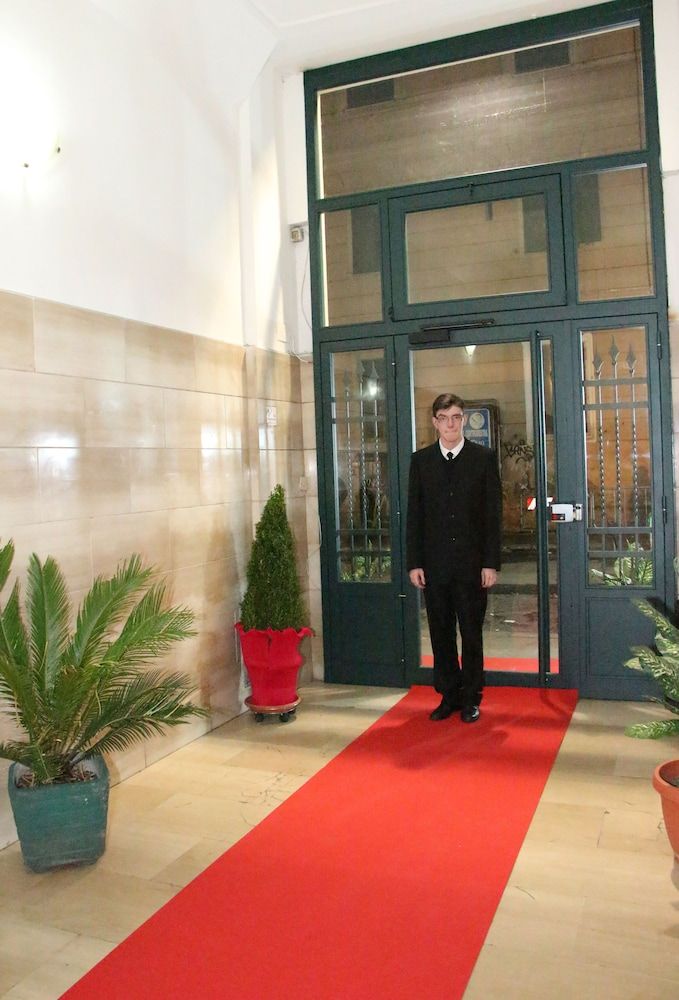 Hotel Mirage 2