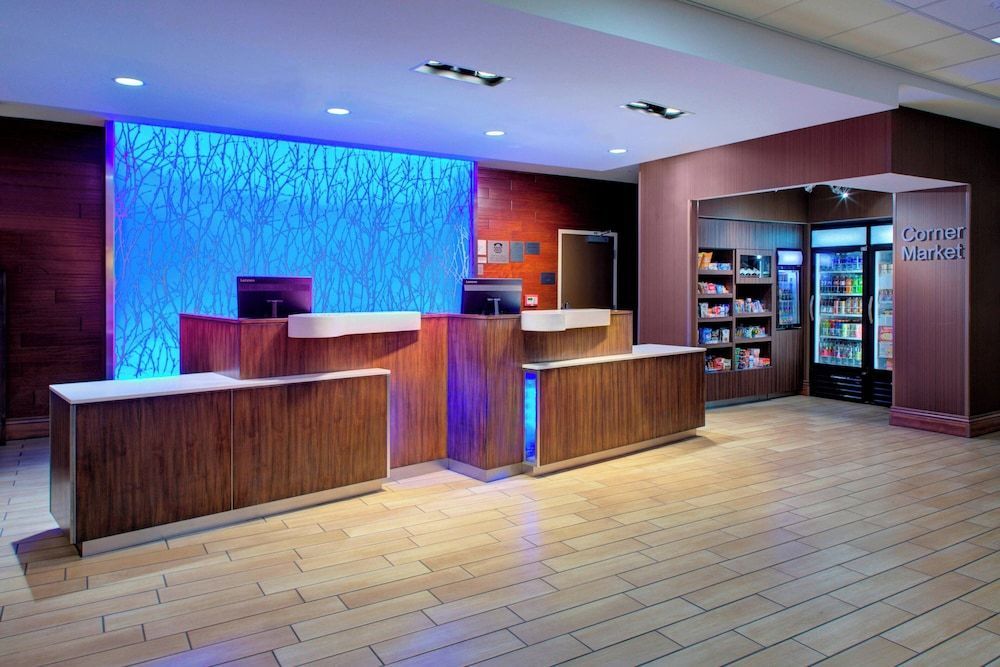 Fairfield Inn & Suites by Marriott Bakersfield North/Airport 2