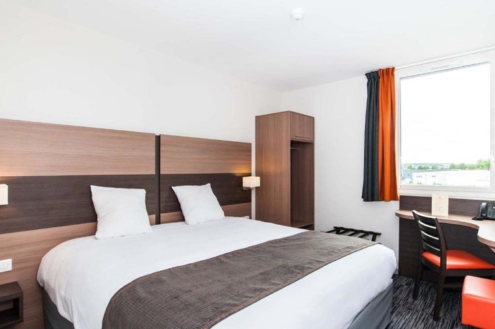 Dios Hotel 1