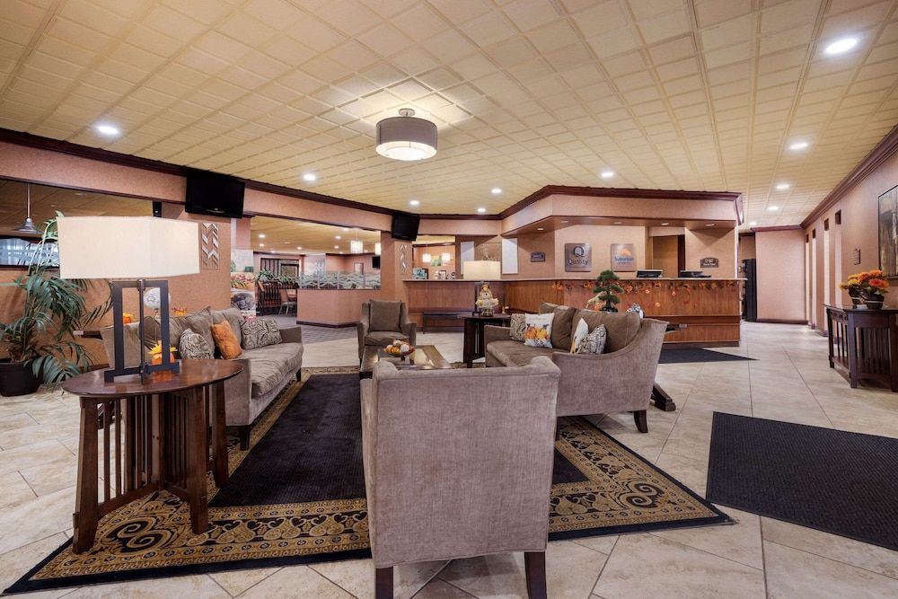 Quality Inn & Suites Syracuse Fairgrounds 2
