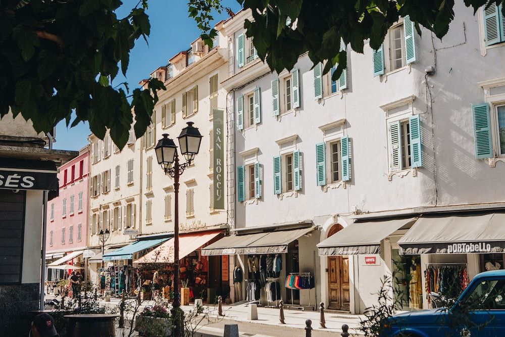 Hôtel & Suites San Roccu 1