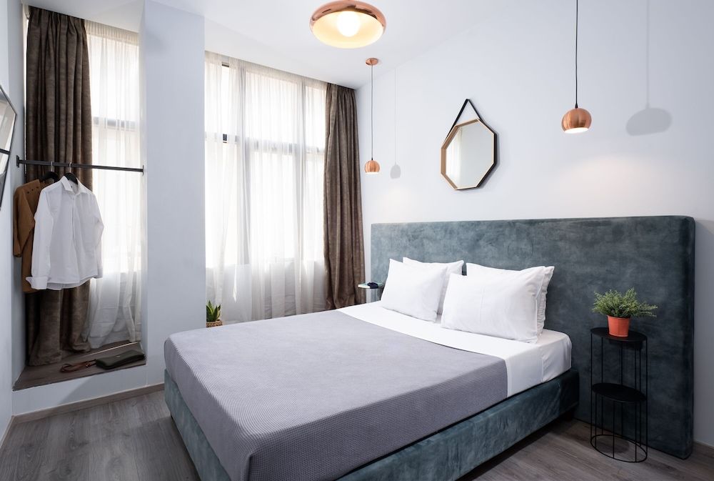 Enattica Monastiraki Living 1
