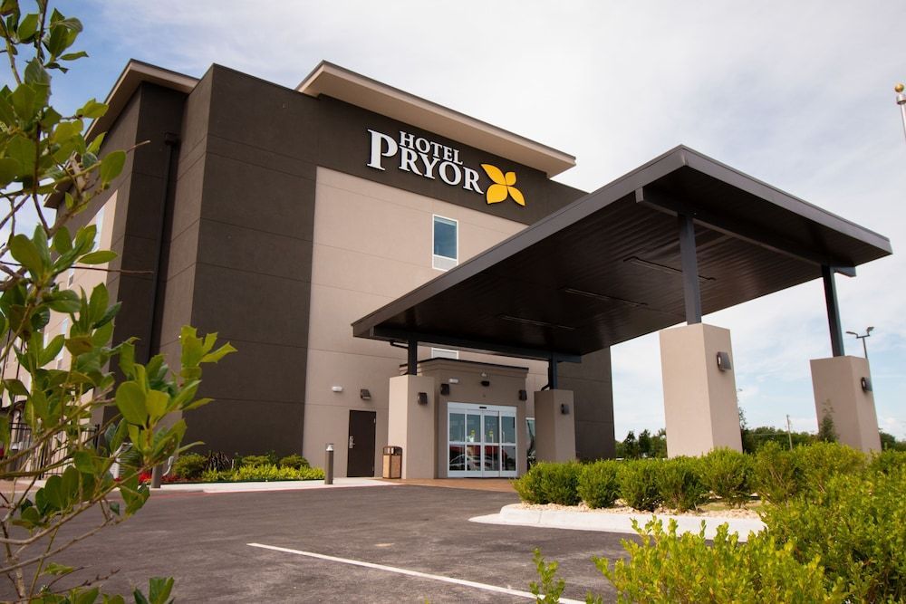 HOTEL PRYOR 1