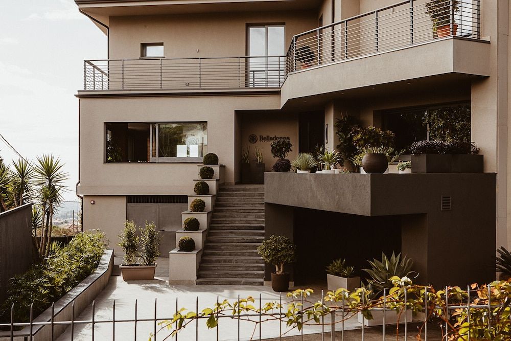 Belladonna Hotel 1