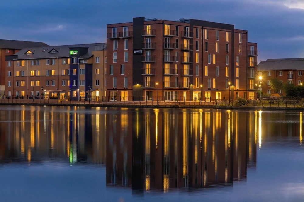 Staybridge Suites CARDIFF by IHG 1
