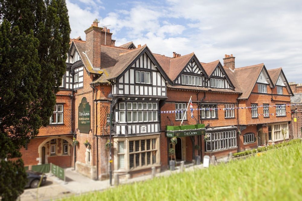 The Crown Manor House Hotel 1