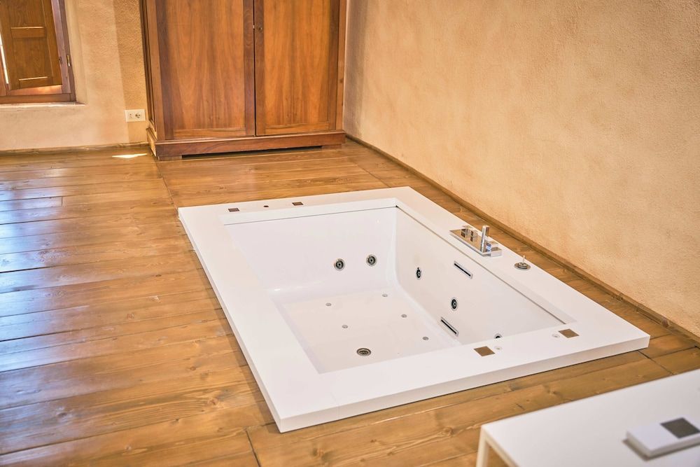 Sant'Anna in Camprena Agriturismo 1