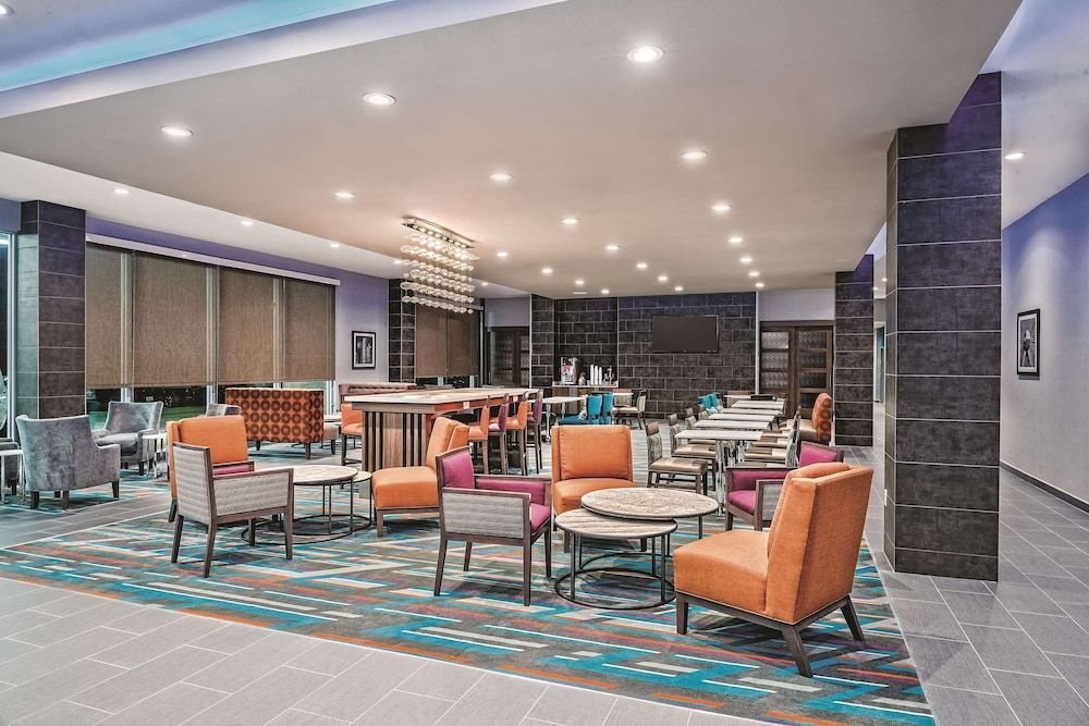 La Quinta by Wyndham Dallas Grand Prairie North 2
