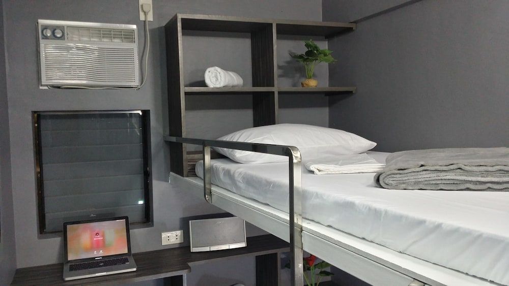 ERVoruto Hostel Makati 1