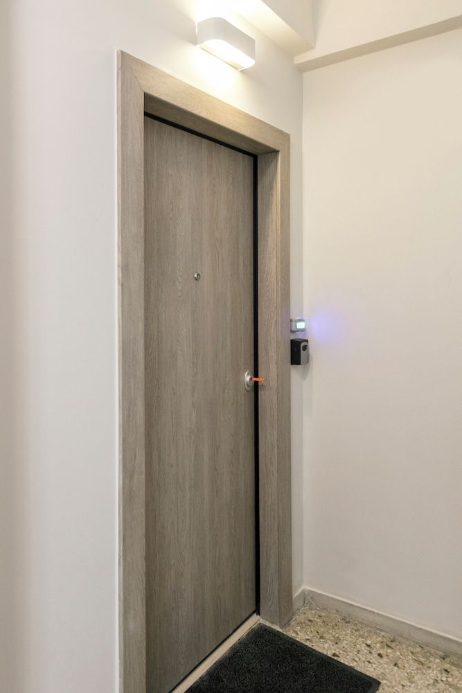 Athenian Modern & Luxury Apartments 2