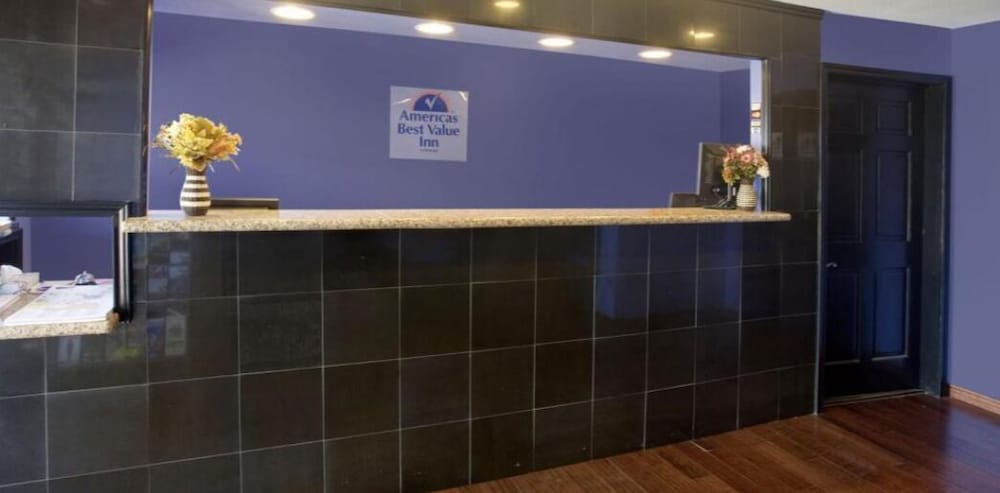 Americas Best Value Inn Waco - Franklin Avenue 2