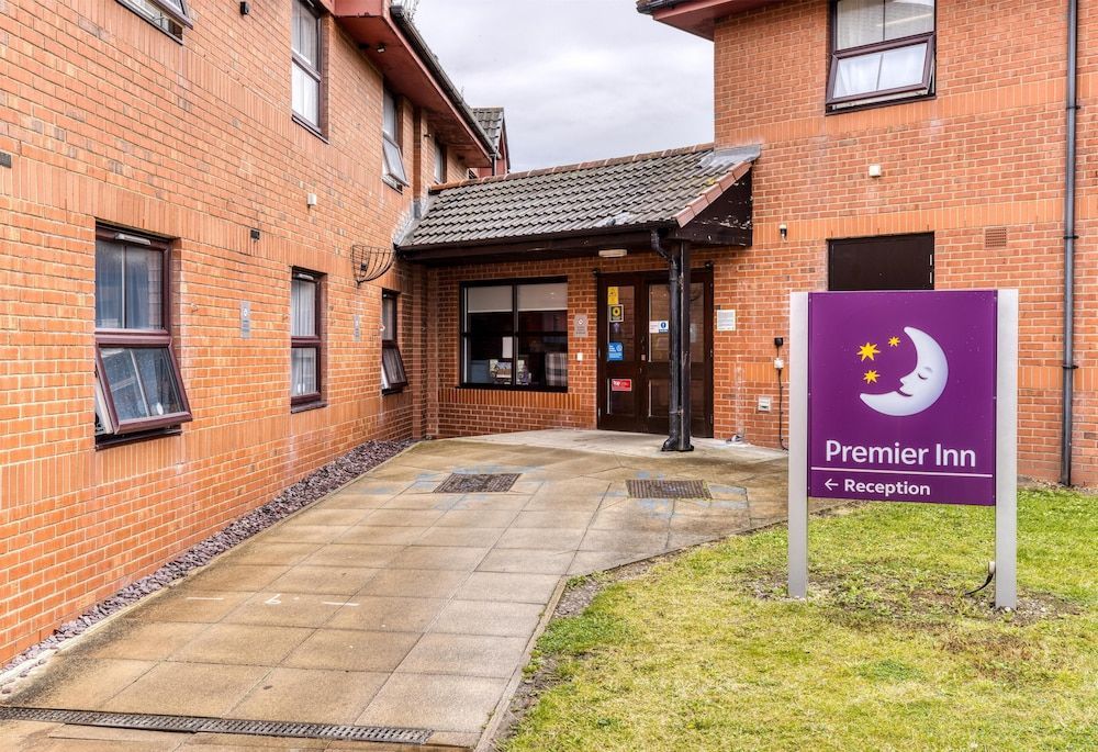 Premier Inn Blackpool - Beach 1