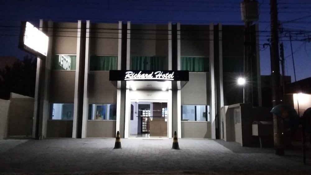 Richard Hotel 1