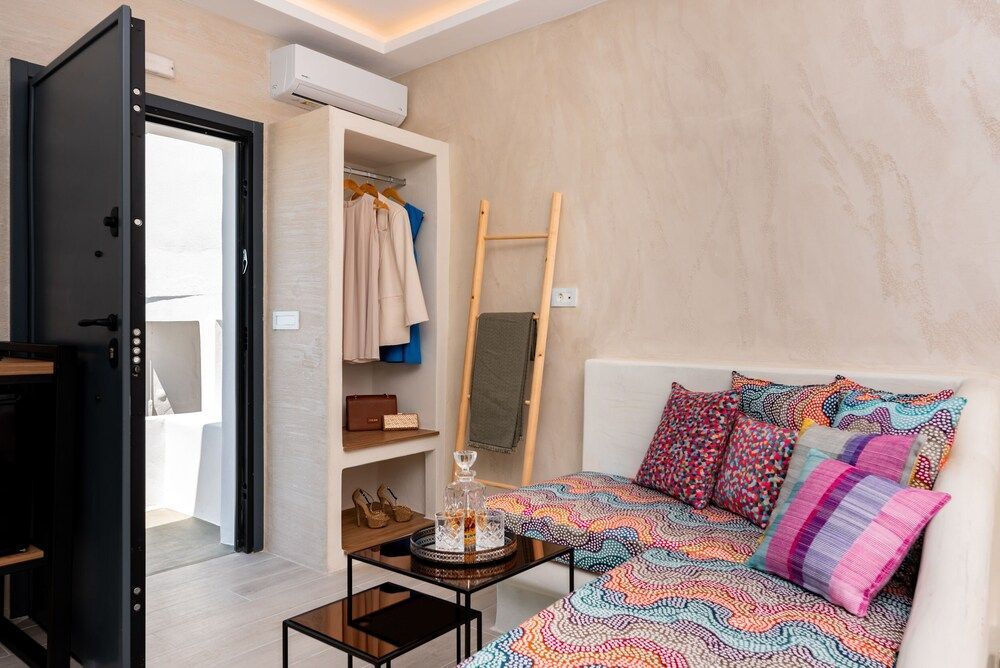 Saint Sin Suites 2