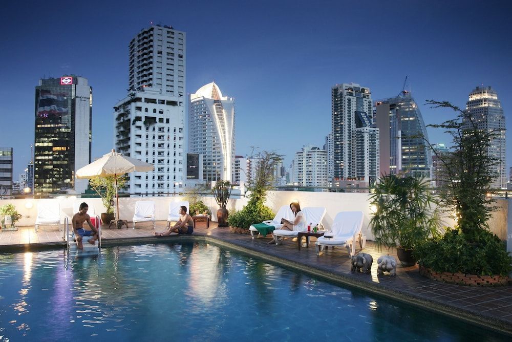 Best Comfort Bangkok Hotel 1