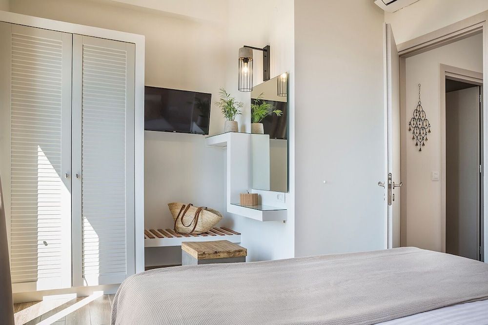 Diana Suites 2