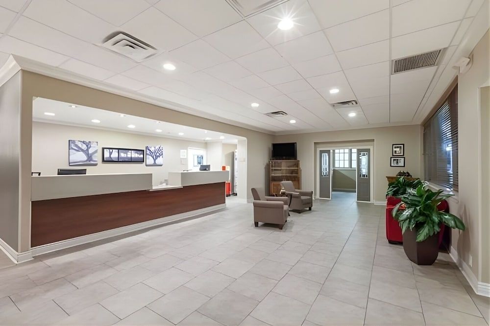 Iberia House & Suites 2