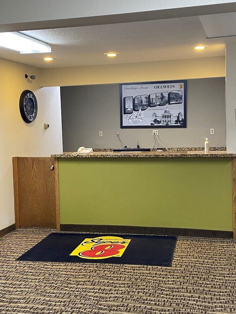 Super 8 by Wyndham Oelwein 2