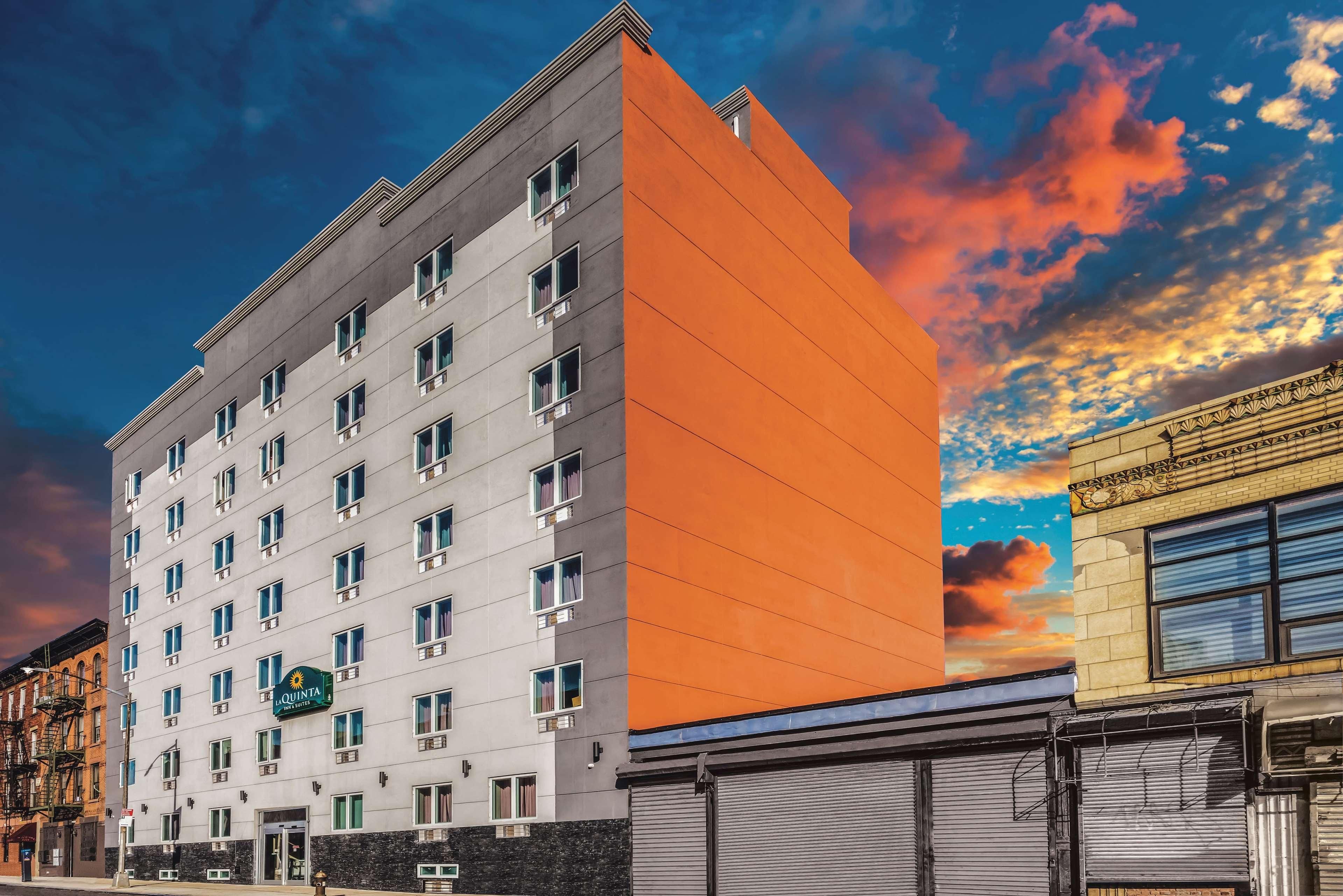 La Quinta Inn Suites By Wyndham Brooklyn Central 1