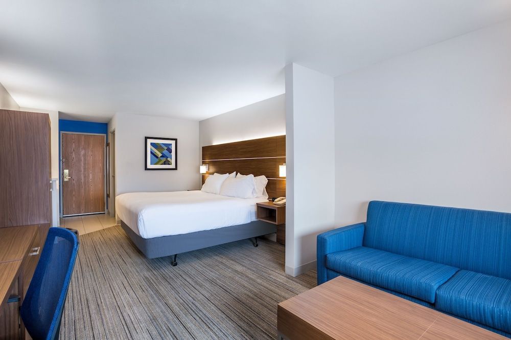 Holiday Inn Express WISCONSIN DELLS by IHG 2