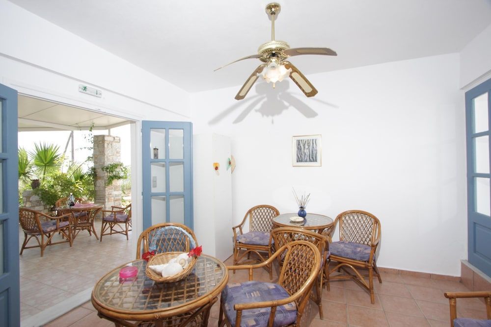 Manos Apartments 2