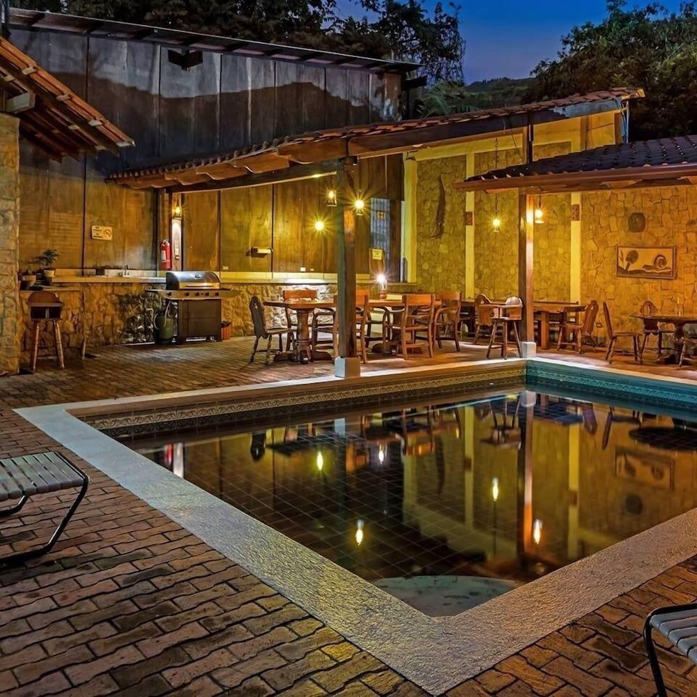 Costa Verde Inn 1