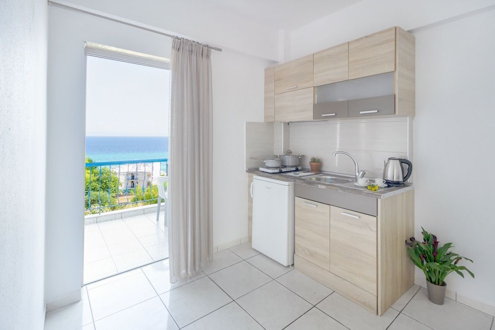 Roditsa Patritsia Apartments 1
