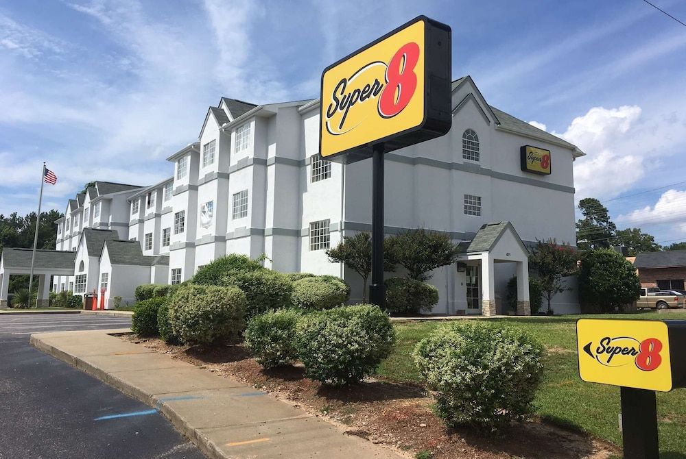 Super 8 by Wyndham Harbison/Parkridge Hospital 1