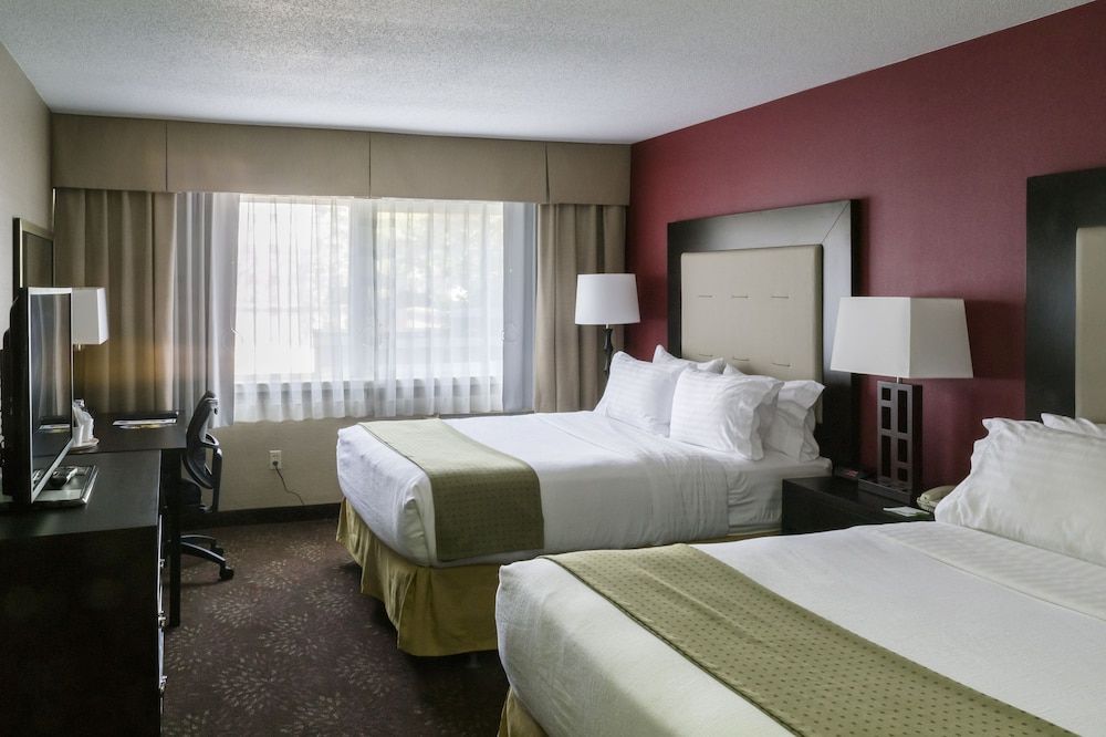 Holiday Inn Express BIG RAPIDS by IHG 1