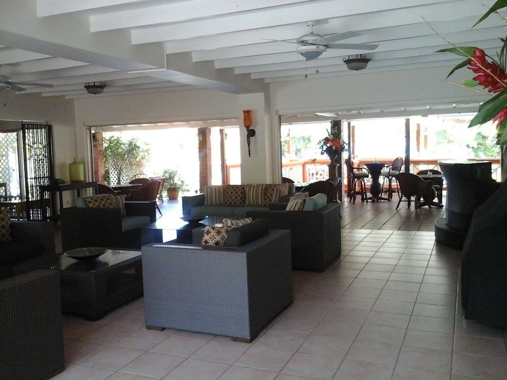 Sunset Shores Beach Hotel 2