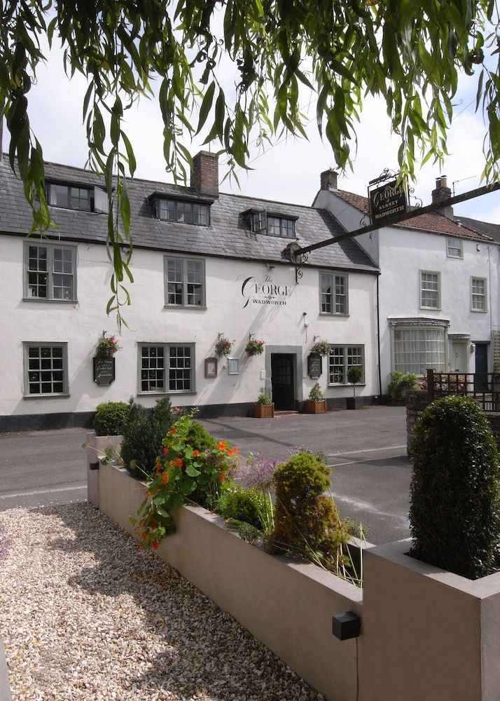 The George at Nunney 1