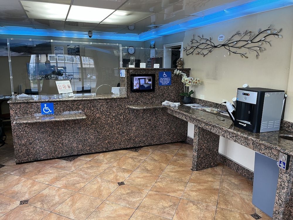 Inn at Bayshore 2