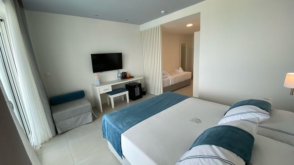 Acrotel Lily Ann Village 2