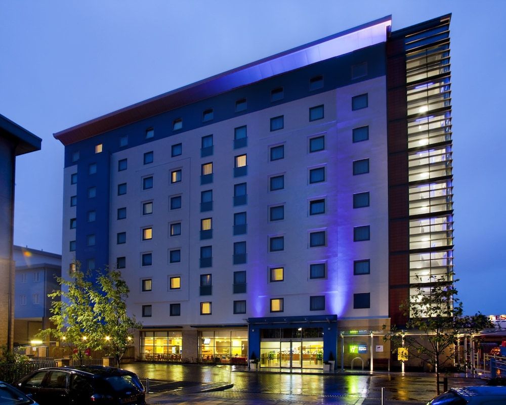 Holiday Inn Express SLOUGH by IHG 1
