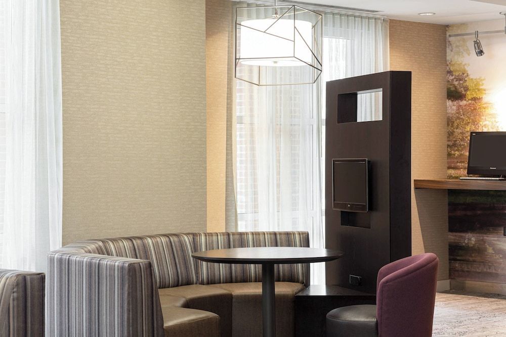 Courtyard by Marriott Charlottesville - University Medical Center 2