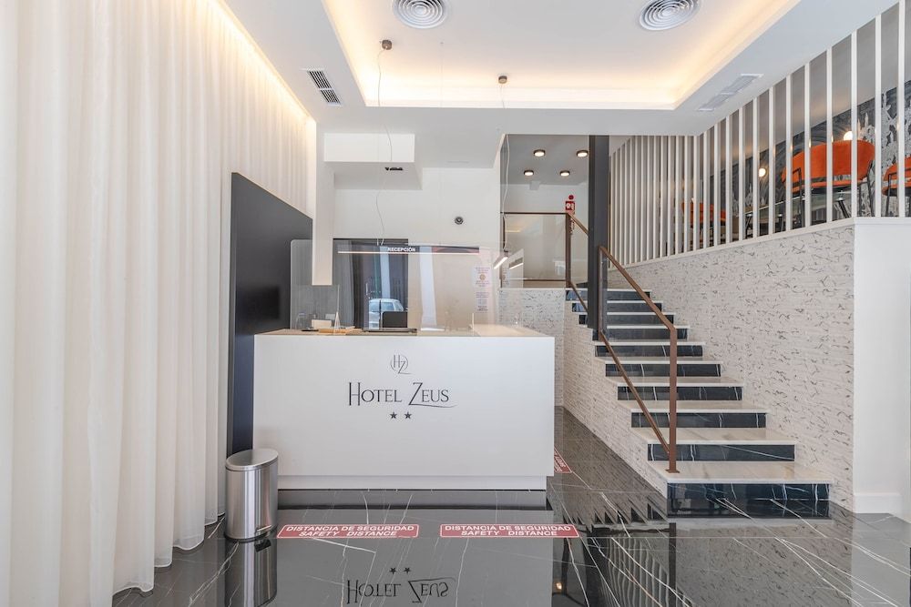 Hotel Zeus 2