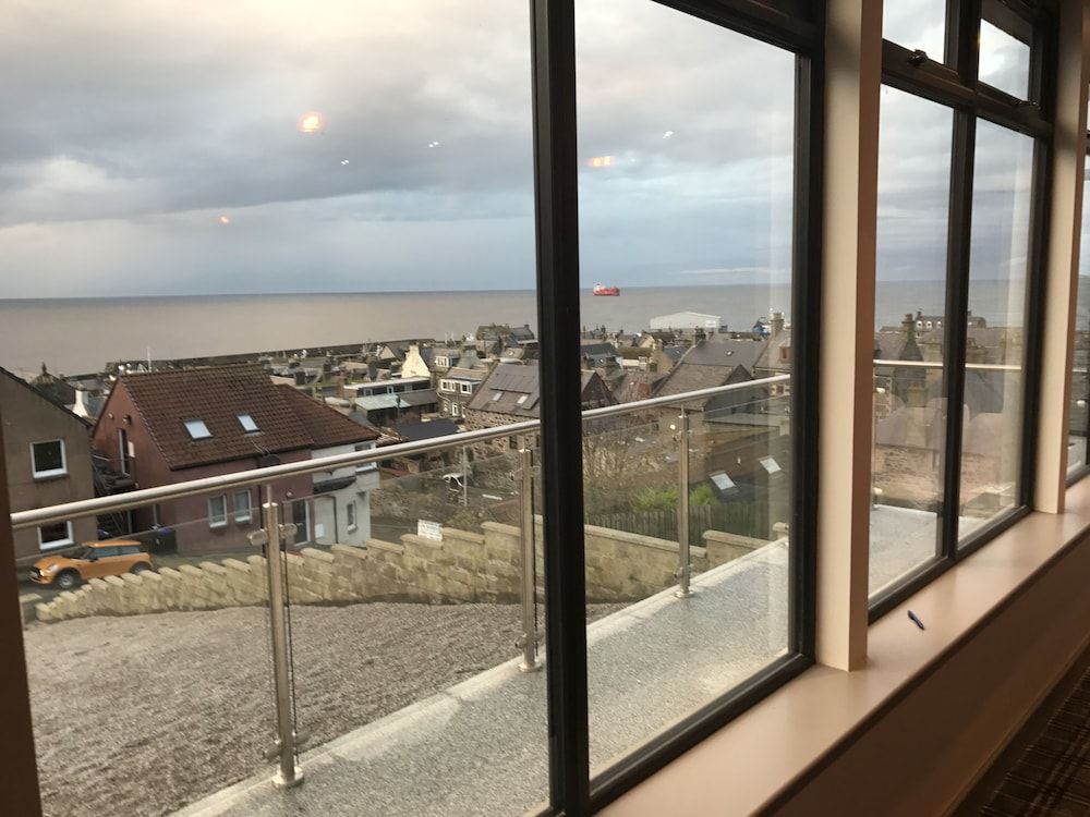 The Knowes Hotel & Restaurant 1