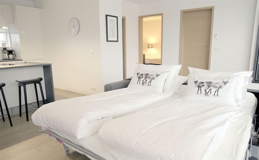 Om Apartments 2