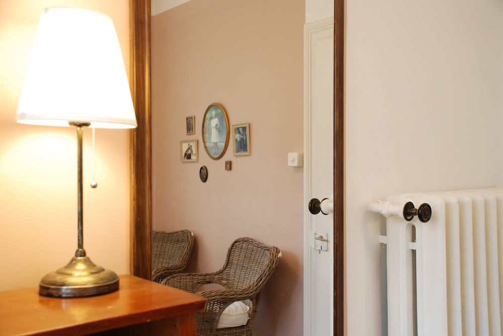 The Bed + Breakfast 2