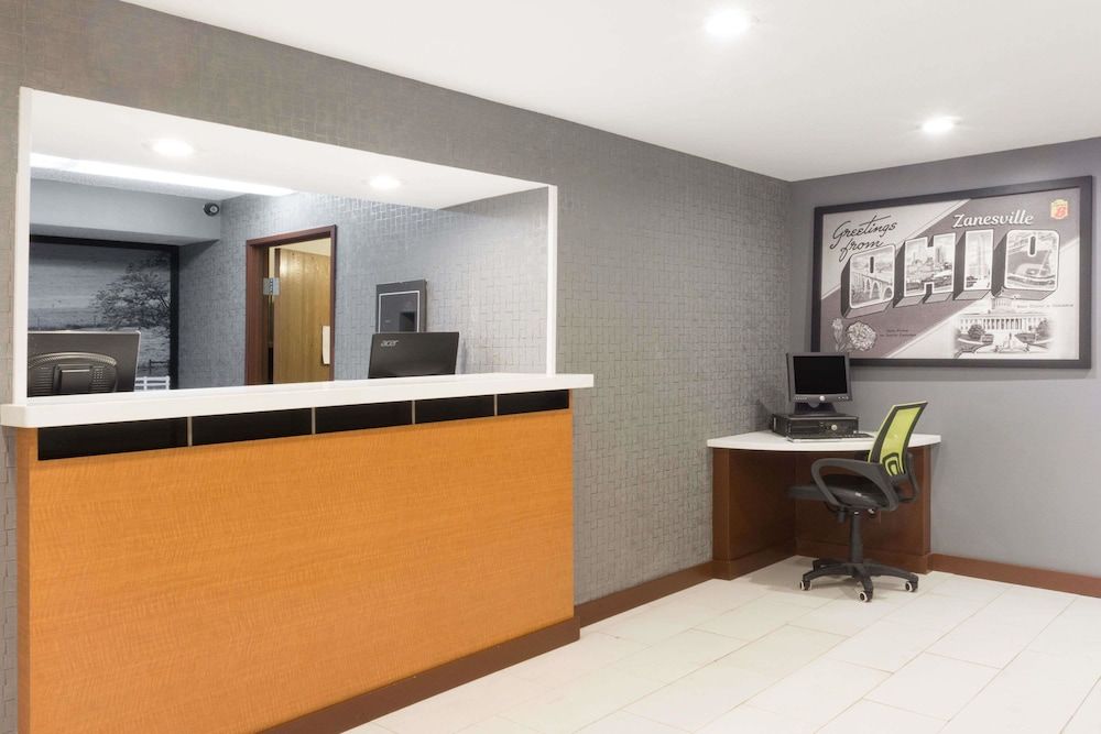 Super 8 by Wyndham Zanesville 1