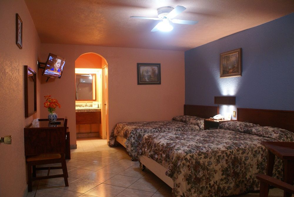 Hotel De Mexico 2