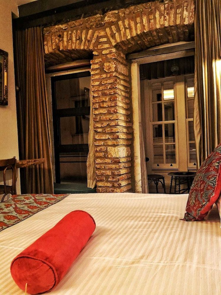West Pera Hotel 2