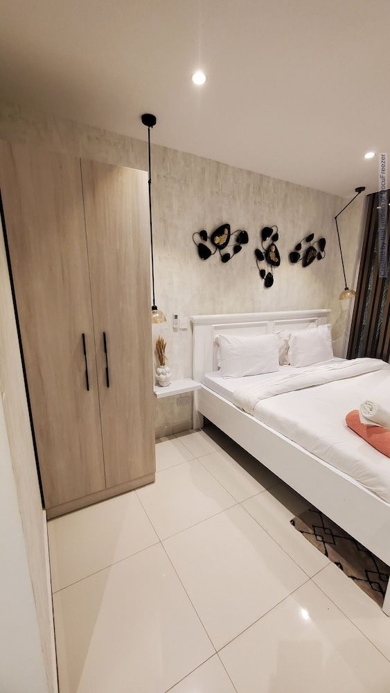 The Lennox Suites by Cozy 1