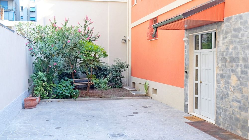 Hostmate - Milano - Vespri Siciliani 2