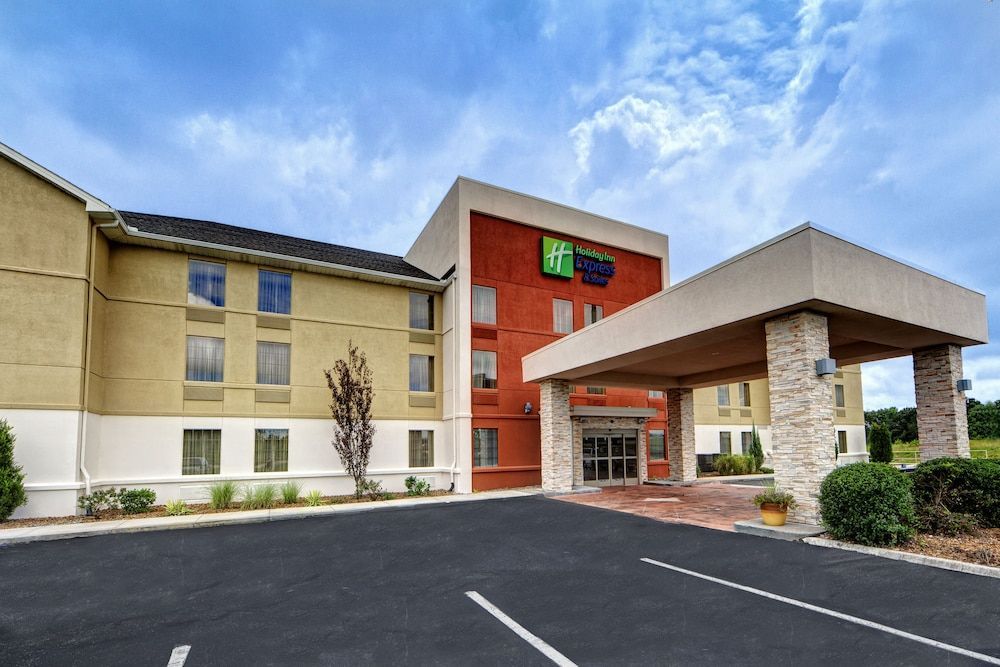 Holiday Inn Express & Suites CROSSVILLE by IHG 1