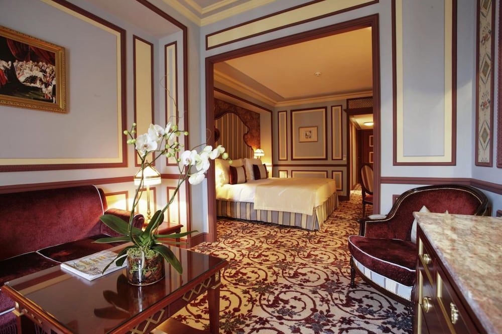InterContinental Hotels BORDEAUX - LE GRAND HOTEL by IHG 2