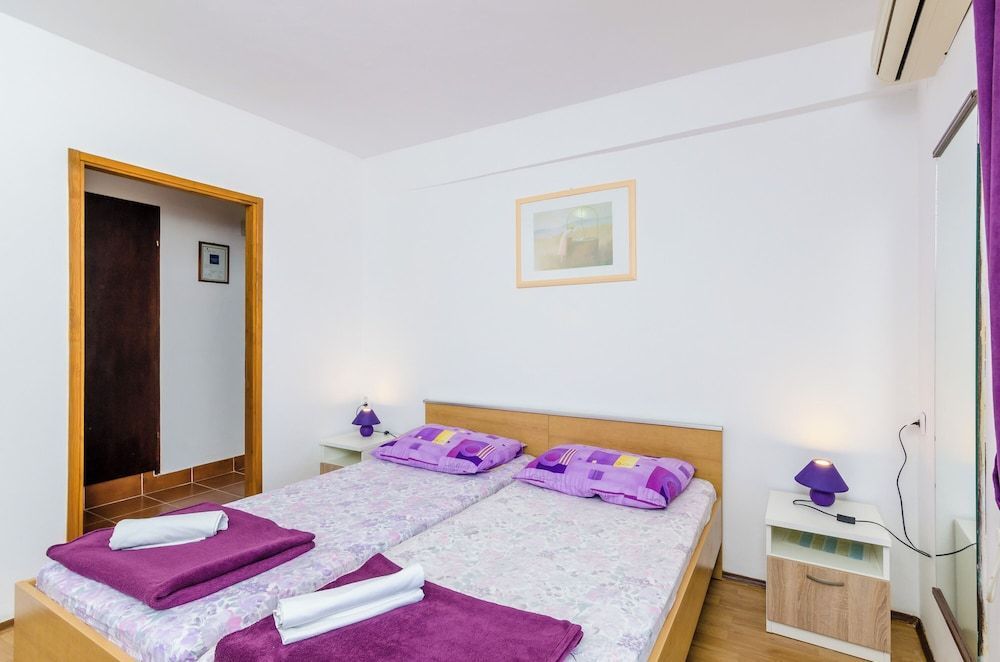 Apartments & Rooms Mihajica 2