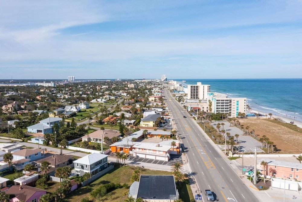 Coral Motel - Across from Public Beach Access 1